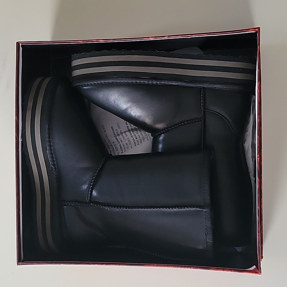 NWBox Azalea Wang Boots